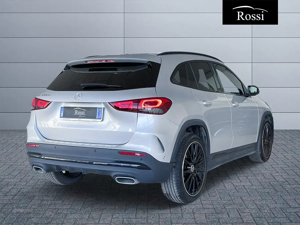 Usata Mercedes GLA180 Premium 116 CV (85 kW) 2021 Nero SUV
