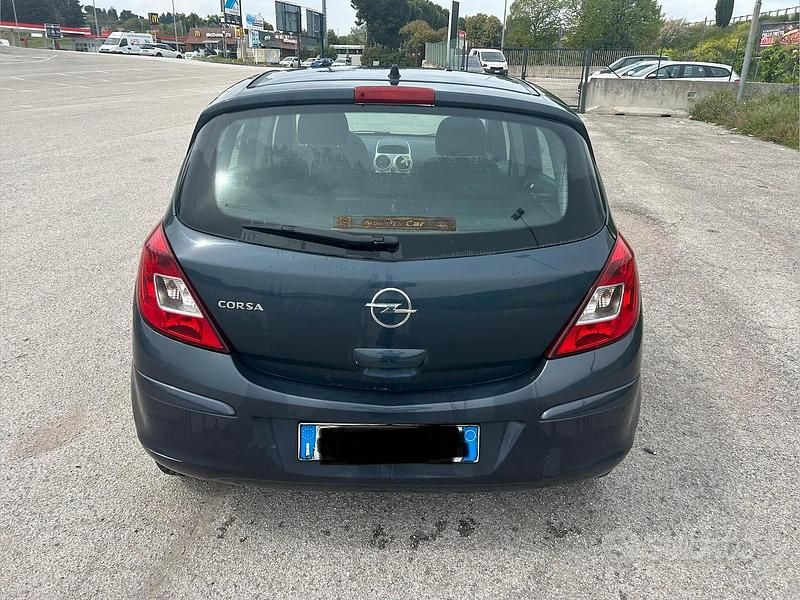 Usata Opel Corsa 2007 Blu Utilitaria