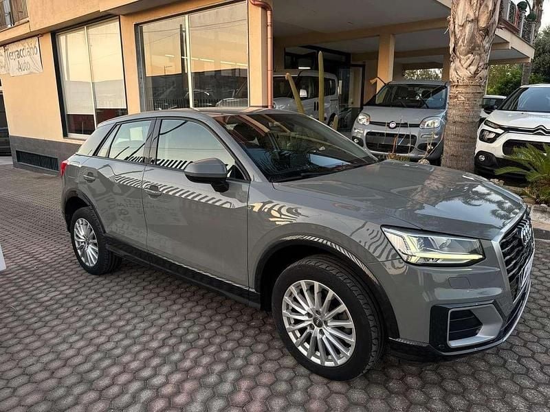Usata Audi Q2 Business 116 CV (85 kW) 2018 Grigio SUV