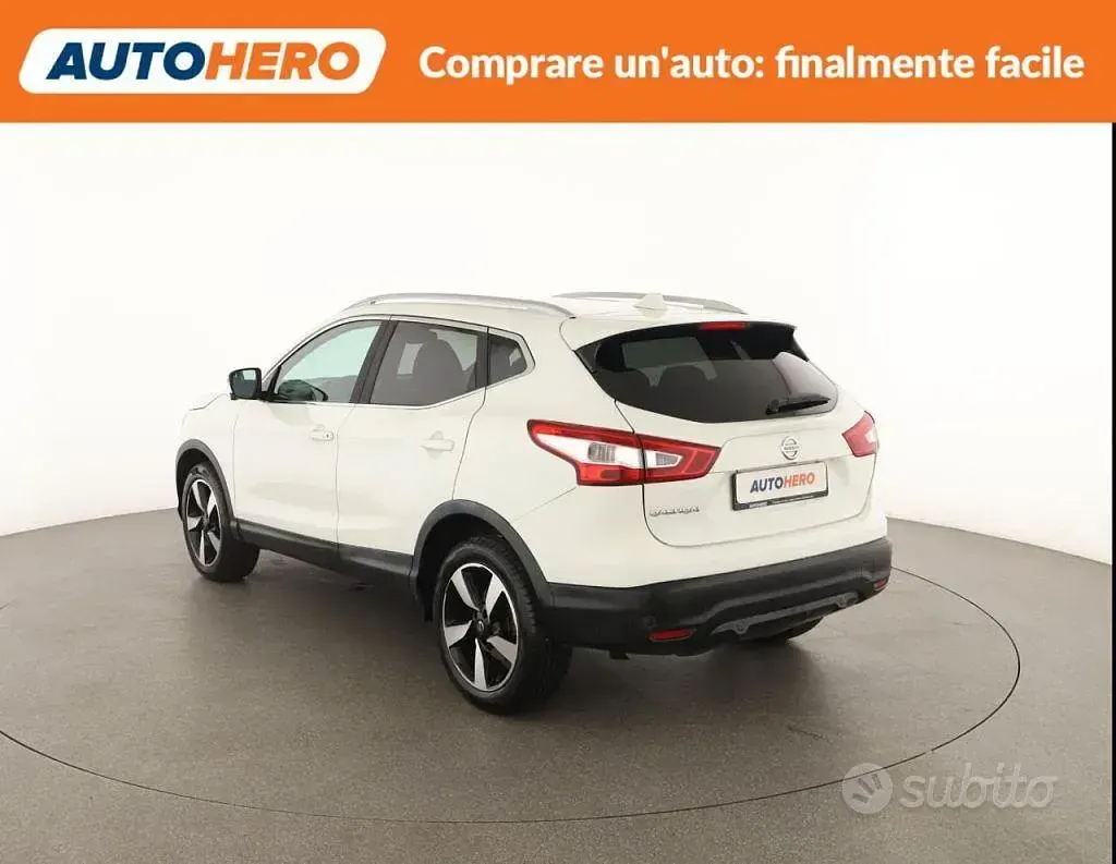 Usata Nissan Qashqai 360º 116 CV (85 kW) 2015 Bianco SUV