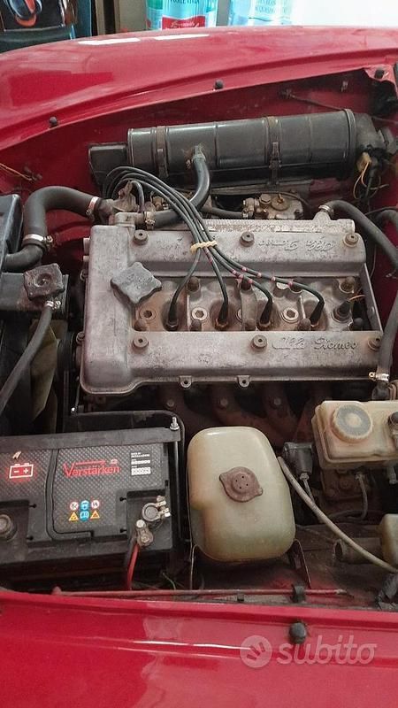 Usata Alfa Romeo Spider 103 CV (75 kW) 1987 Rosso Cabrio