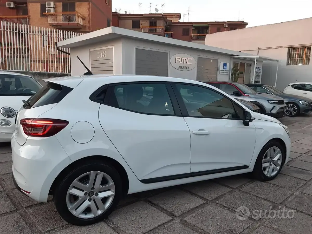 Usata Renault Clio V Zen 101 CV (74 kW) 2021 Bianco Berlina