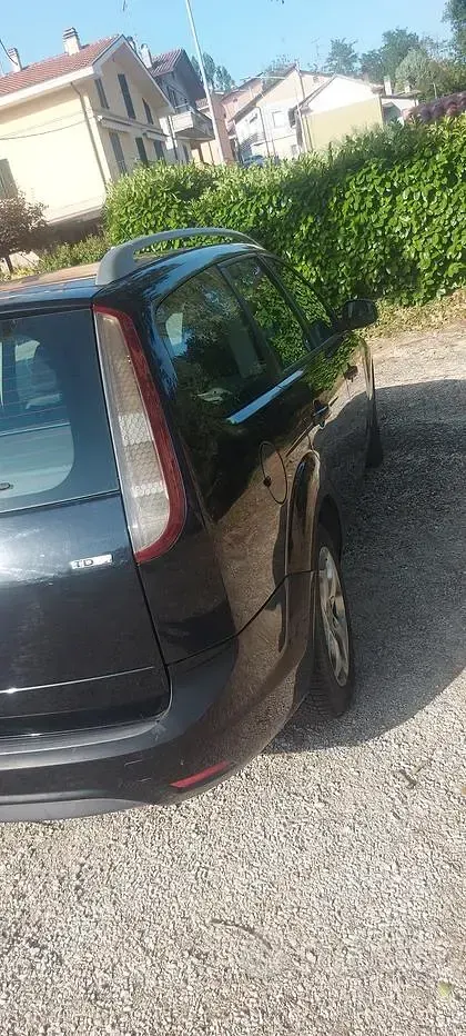 Usata Ford Focus 95 CV (69 kW) 2009 Nero Station wagon