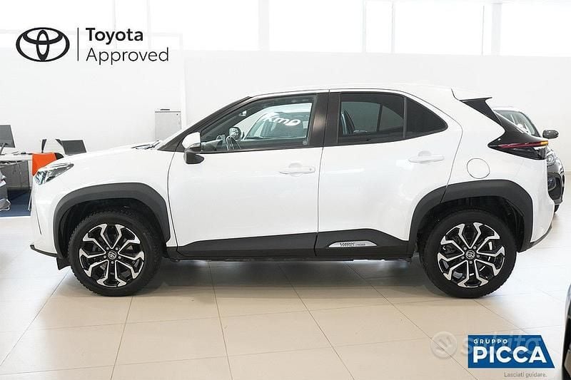 Usata Toyota Yaris Cross Trend 116 CV (85 kW) 2021 Grigio SUV