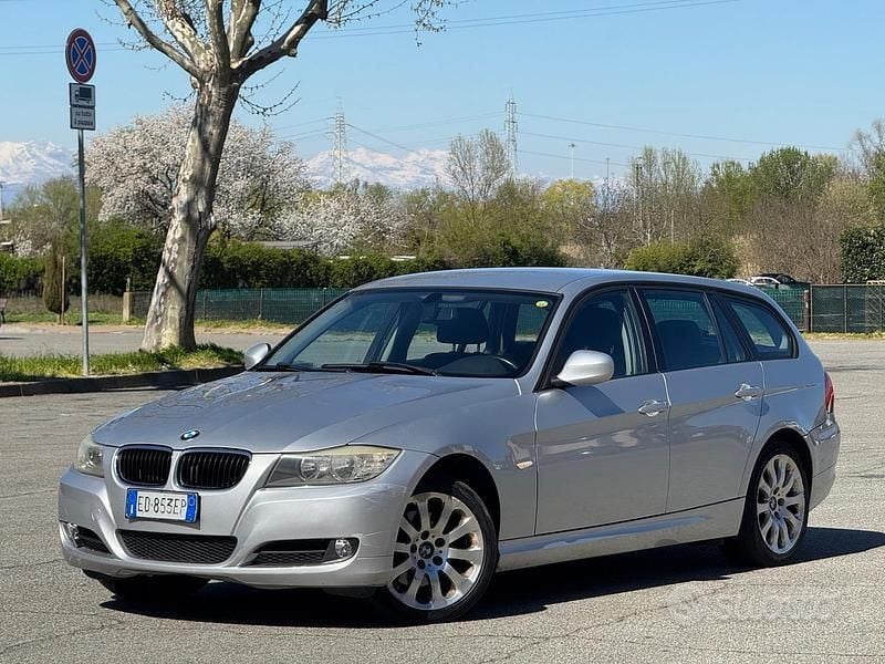 Usata BMW 320 M Sport 184 CV (135 kW) 2010 Grigio Station wagon