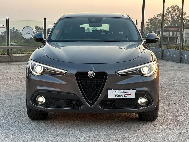 Usata Alfa Romeo Stelvio Ti 190 CV (139 kW) 2020 Grigio SUV