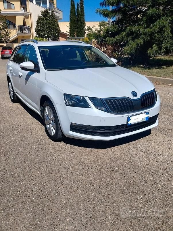 Bianco Usata 2018 Skoda Octavia G-TEC Executive Station wagon | 8900 € (Ottimo prezzo) - Immagine 1/4