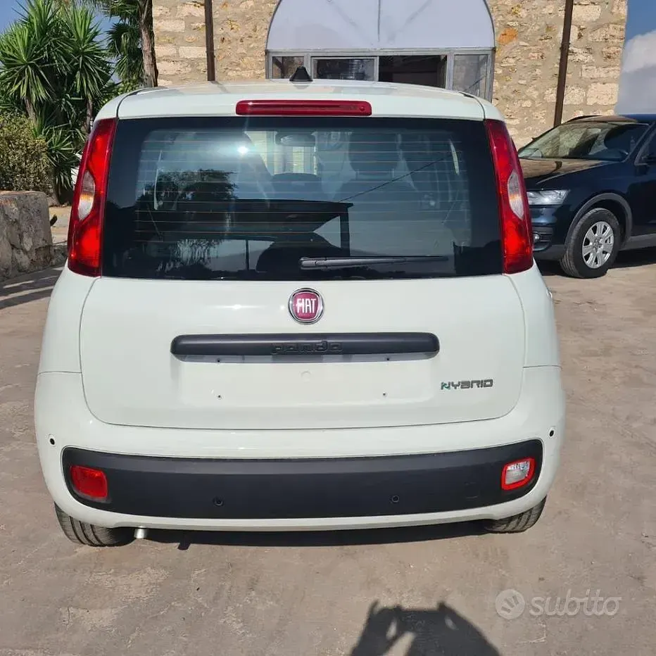 Nuova Fiat Panda Icon 65 CV (47 kW) 2026 Bianco Utilitaria