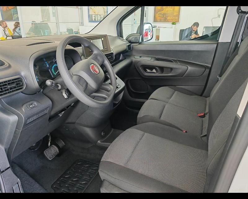 Usata Fiat Doblò 100 kW (136 CV) 2023 Bianco Monovolume
