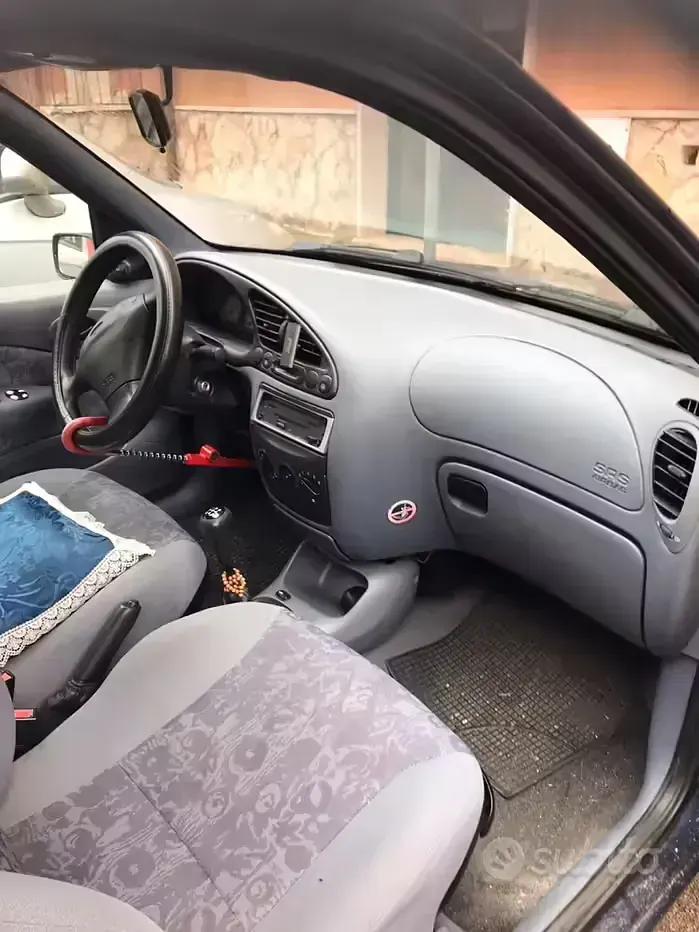 Usata Ford Fiesta 75 CV (55 kW) 1998 Blu Utilitaria