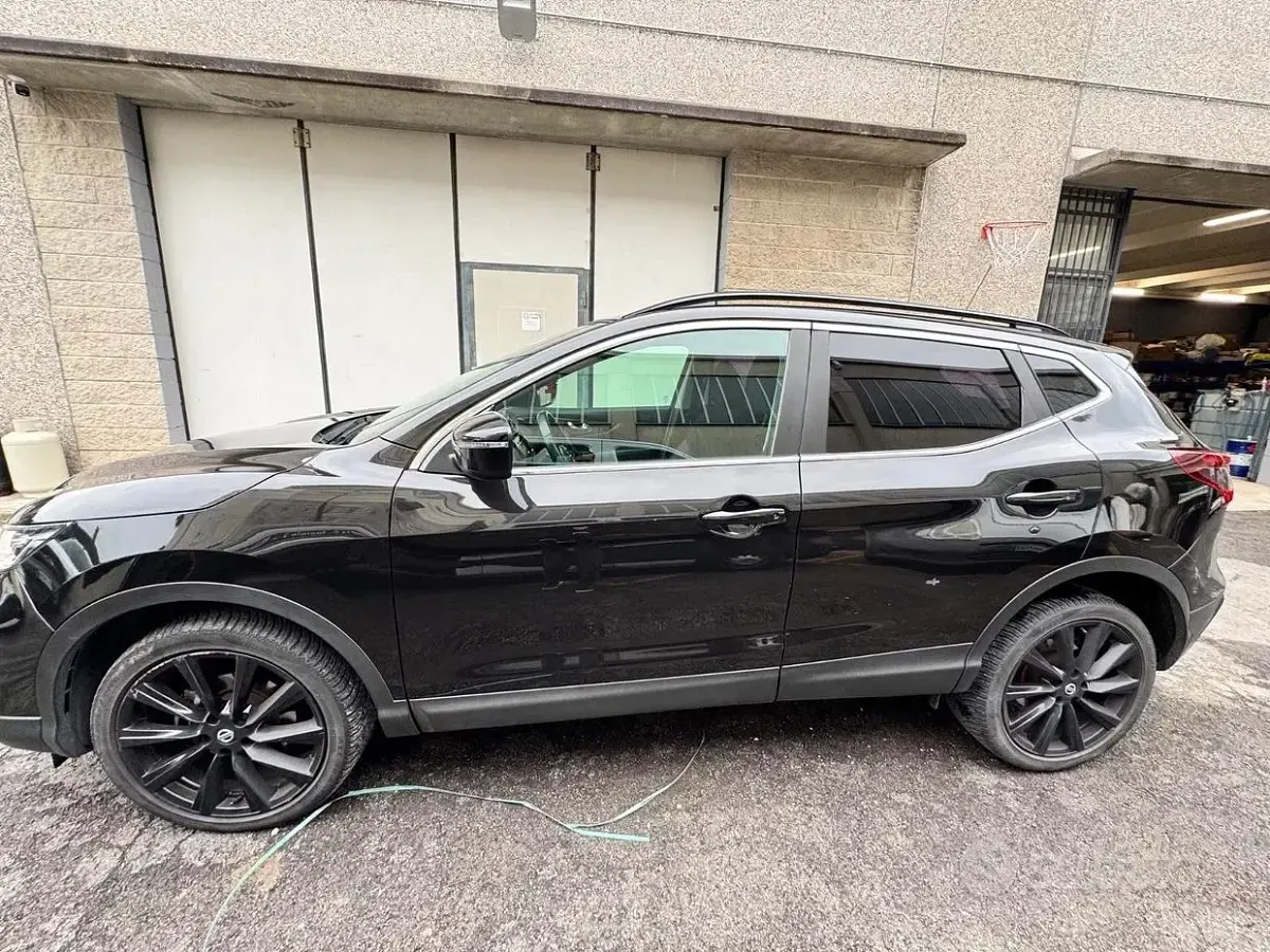 Usata Nissan Qashqai N-TEC 116 CV (85 kW) 2021 Nero SUV