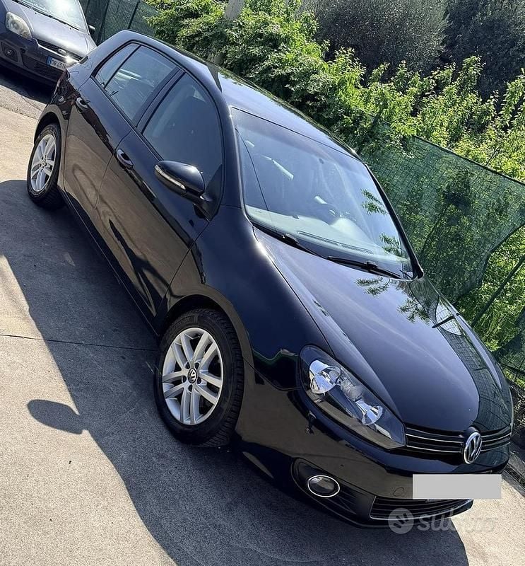 Usata VW Golf VI 102 CV (75 kW) 2011 Nero Utilitaria