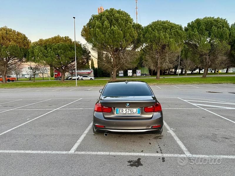 Usata BMW 320 184 CV (135 kW) 2013 Grigio Berlina