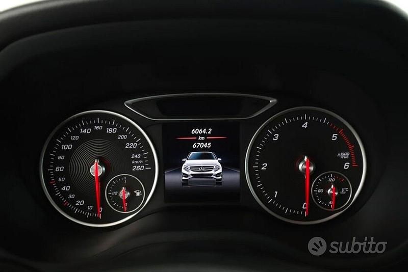 Usata Mercedes B180 2018 Nero Monovolume