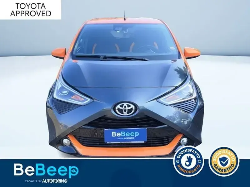 Usata Toyota Aygo 72 CV (52 kW) 2021 Nero pastello Utilitaria