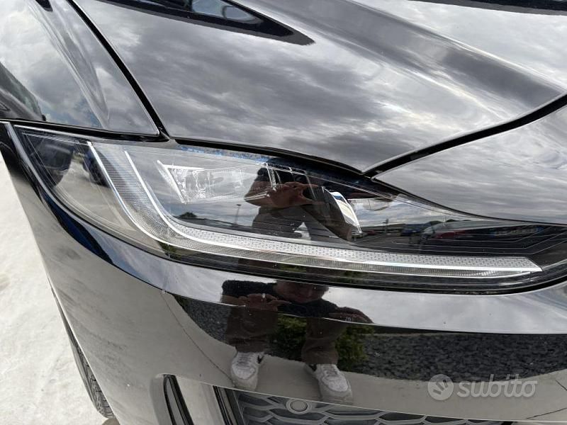 Usata Jaguar XE R-Dynamic 180 CV (132 kW) 2020 Nero Berlina