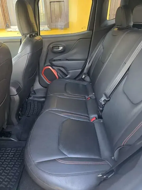 Usata Jeep Renegade Limited 140 CV (102 kW) 2015 SUV