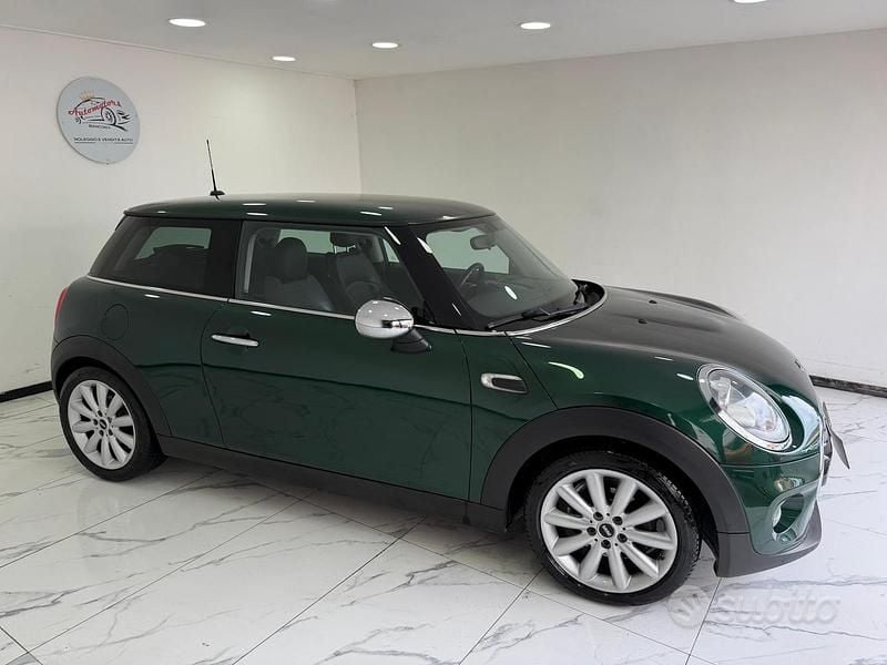 Occasion Mini Cooper D 116 ch (85 kW) 2015 Vert Citadine