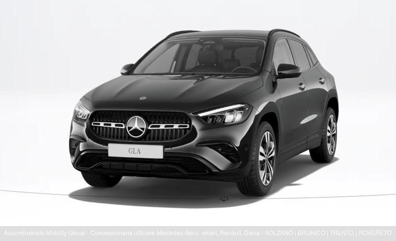 Nero Nuova 2025 Mercedes GLA200 Advanced Plus SUV | 47.200 € (Buon prezzo) - Immagine 1/4