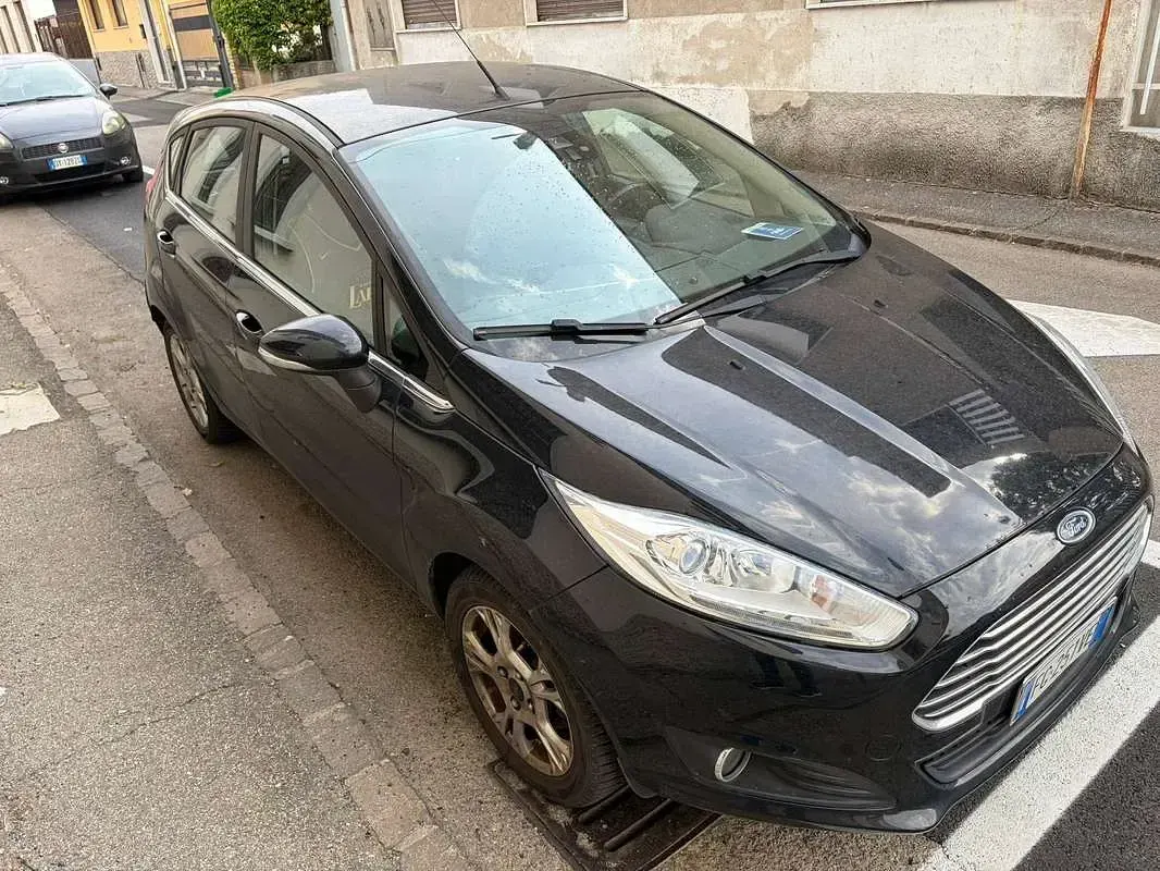 Gebraucht Ford Fiesta Titanium 75 PS (55 kW) 2017 Schwarz Kleinwagen