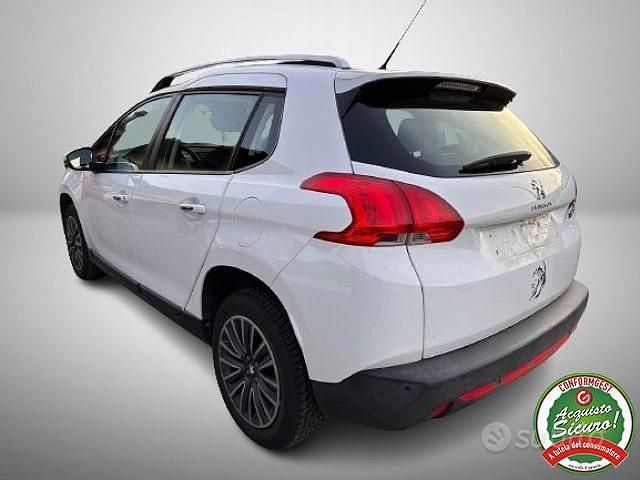 Usata Peugeot 2008 Allure 82 CV (60 kW) 2014 Bianco metallizzato SUV