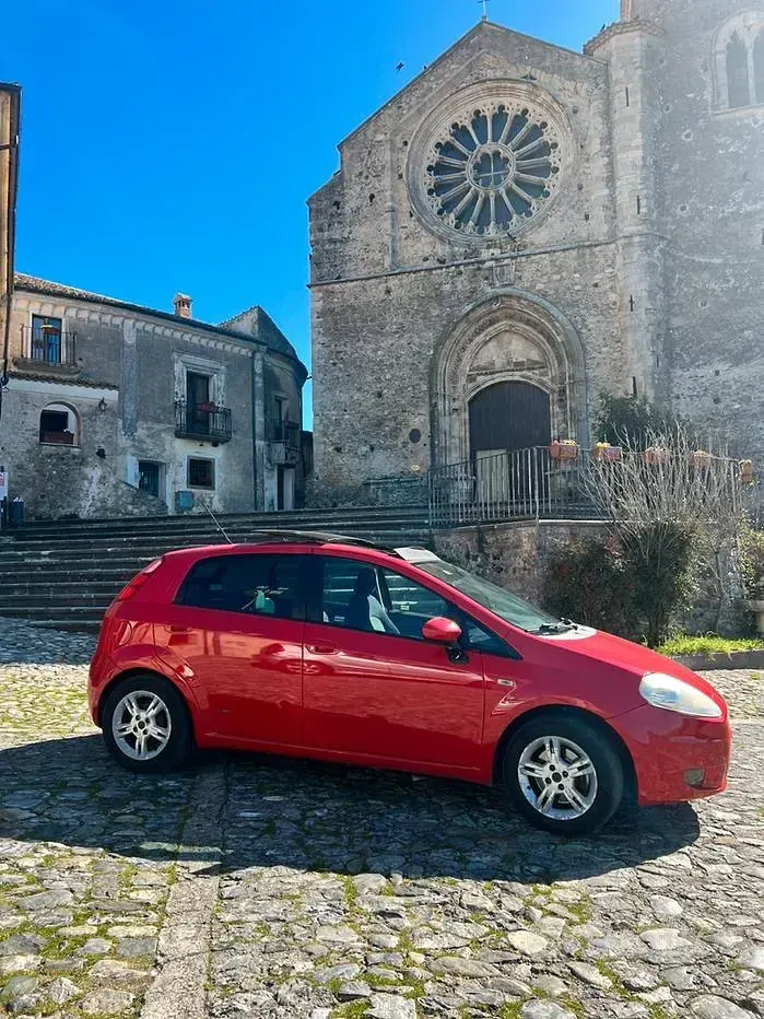 Usata Fiat Grande Punto 90 CV (66 kW) 2008 Rosso Utilitaria