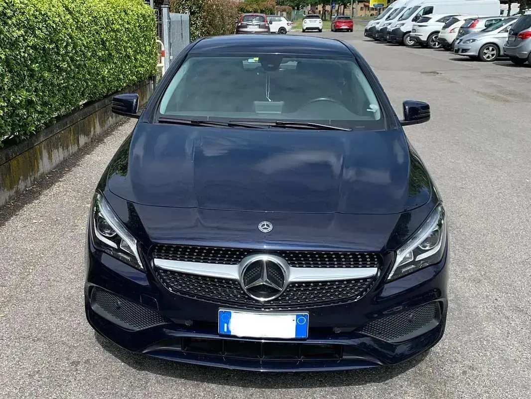Usata Mercedes CLA200 Executive 136 CV (100 kW) 2019 Blu/azzurro Berlina