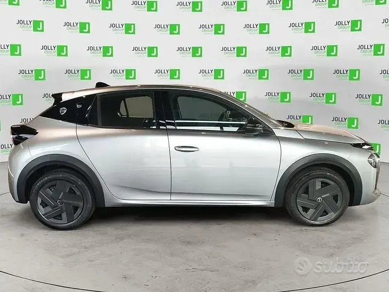 Nuova Lancia Ypsilon 101 CV (74 kW) 2026 Verde Utilitaria