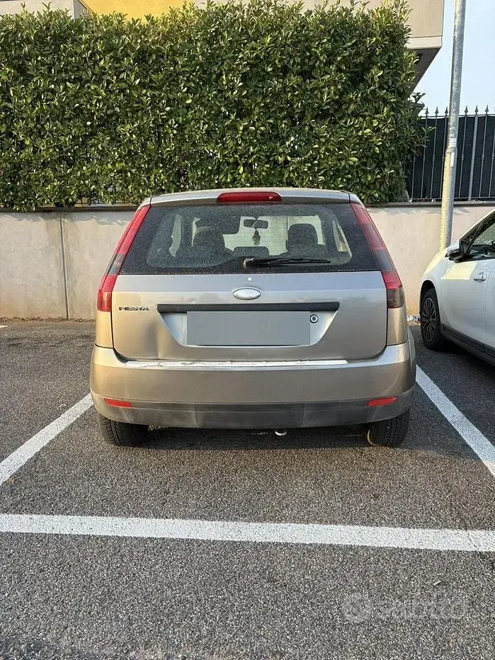 Usata Ford Fiesta 75 CV (55 kW) 2003 Utilitaria