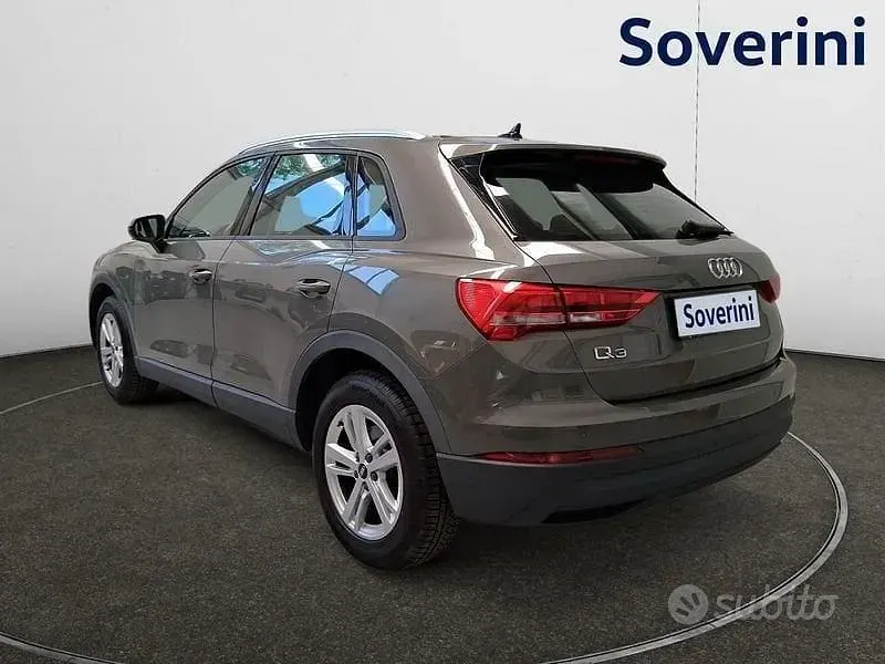Usata Audi Q3 150 CV (110 kW) 2022 Grigio scuro SUV
