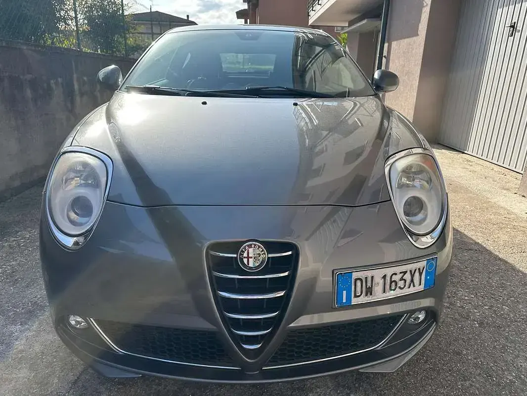 Usata Alfa Romeo MiTo Distinctive 120 CV (88 kW) 2009 Grigio Utilitaria