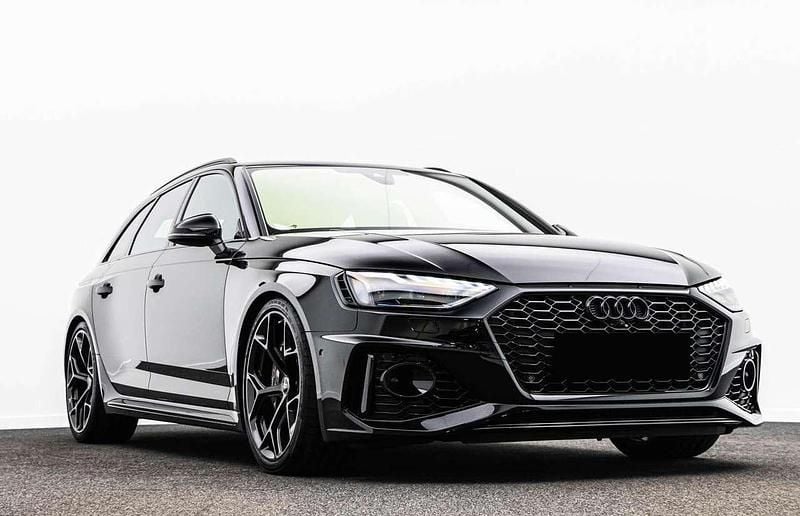 Usata Audi RS4 Competition 450 CV (330 kW) 2024 Nero Station wagon