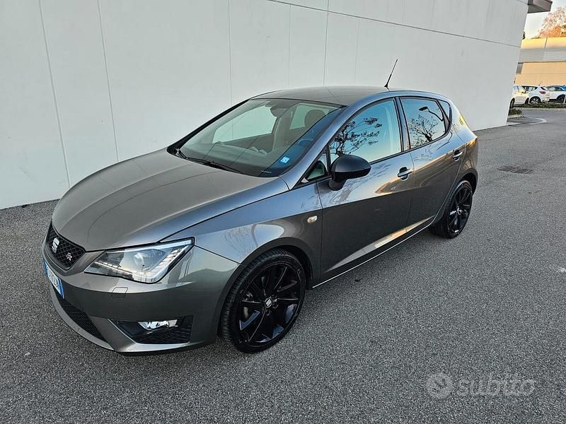 Grigio Usata 2016 Seat Ibiza FR Coupé | 6700 € (Buon prezzo) - Immagine 1/4