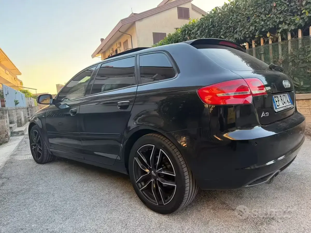 Usata Audi A3 Ambition 105 CV (77 kW) 2012 Nero Utilitaria