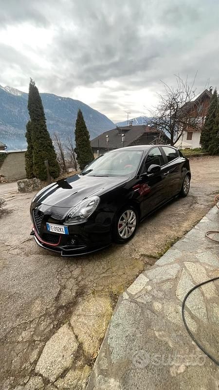 Usata Alfa Romeo Giulietta Business 120 CV (88 kW) 2016 Nero Utilitaria
