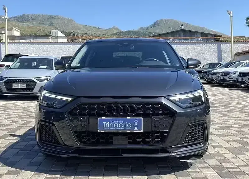 Usata Audi A1 Sportback Admired 110 CV (80 kW) 2021 Grigio Utilitaria