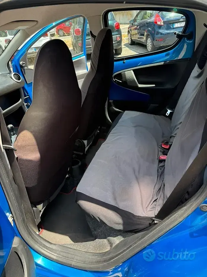 Usata Peugeot 107 68 CV (50 kW) 2012 Utilitaria
