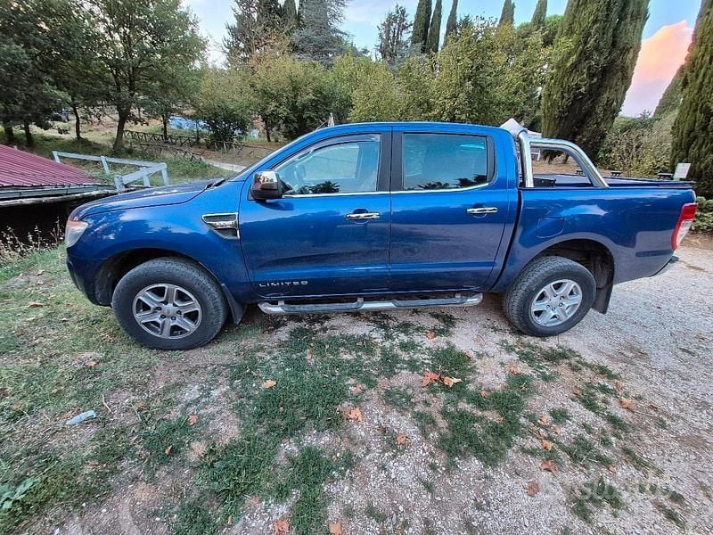 Blu Usata 2015 Ford Ranger Limited Pick-up | 19.500 € (Molto cara) - Immagine 1/4