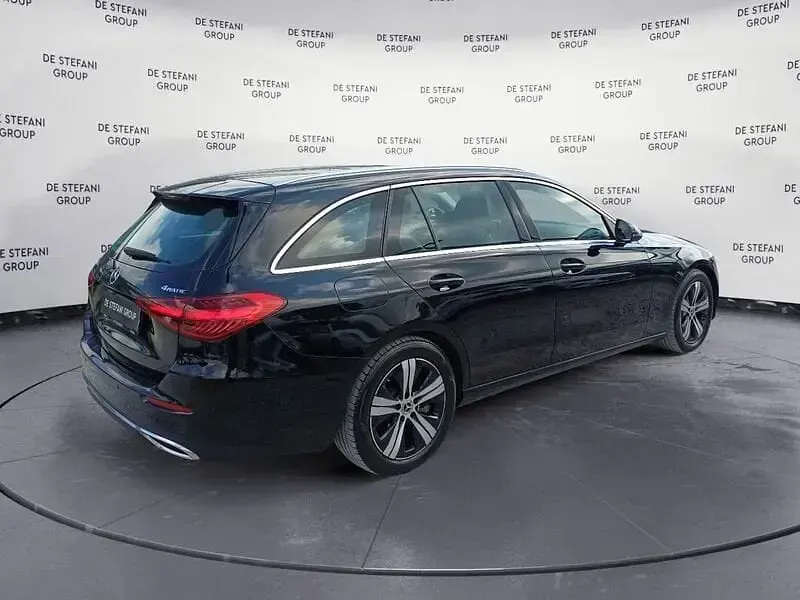 Begagnad Mercedes C220 Advanced 200 HK (147 kW) 2025 Svart Kombi