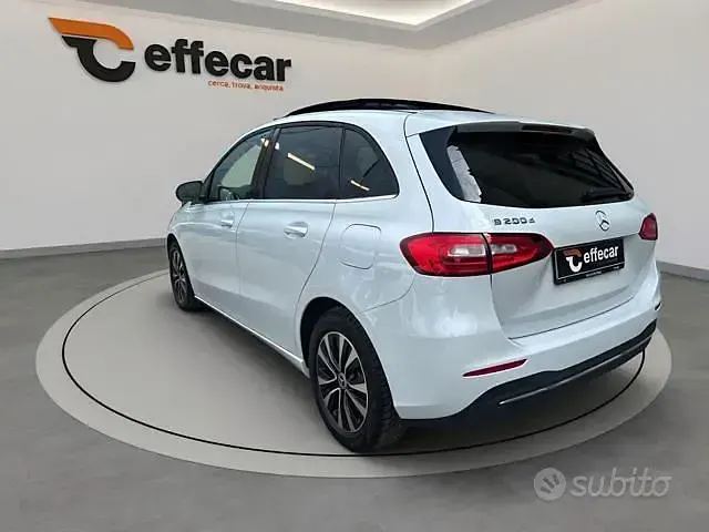 Usata Mercedes B200 150 CV (110 kW) 2022 Bianco Utilitaria