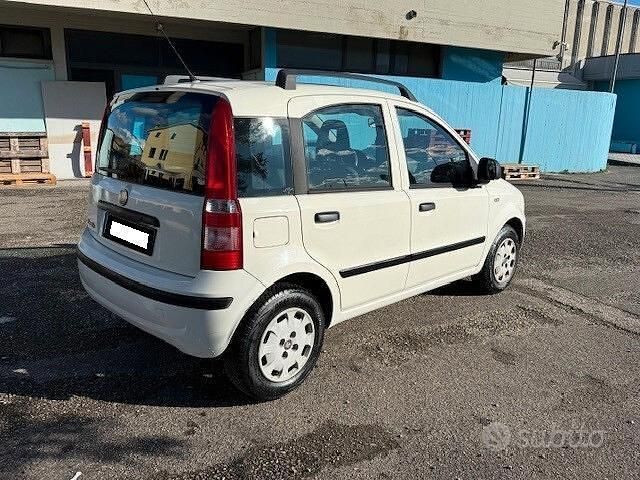 Usata Fiat Panda Dynamic 69 CV (50 kW) 2011 Bianco Utilitaria