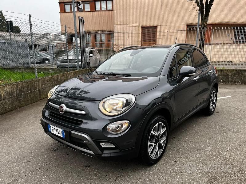 Usata Fiat 500X Cross 140 CV (102 kW) 2016 Grigio SUV