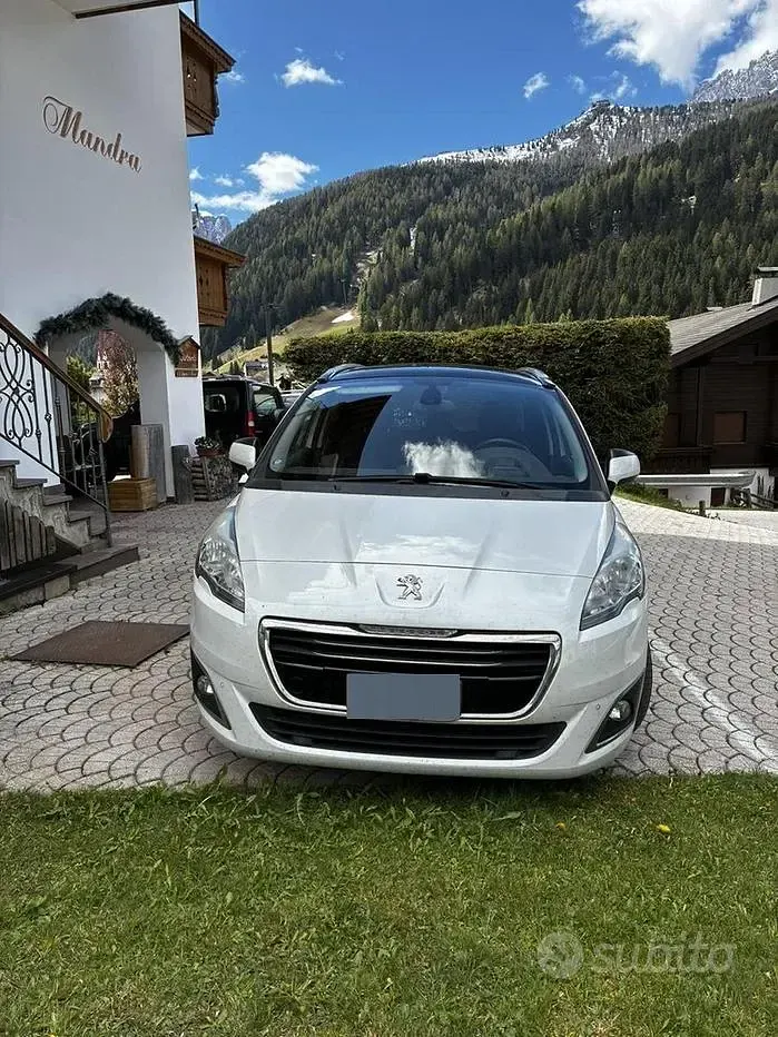 Gebraucht Peugeot 5008 Allure 150 PS (110 kW) 2016 Weiß Van / Kleinbus
