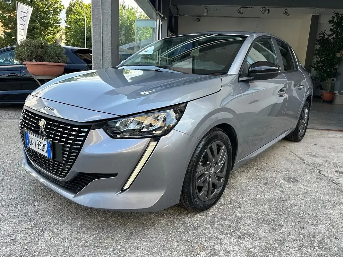 Usata Peugeot 208 75 CV (55 kW) 2022 Grigio Utilitaria