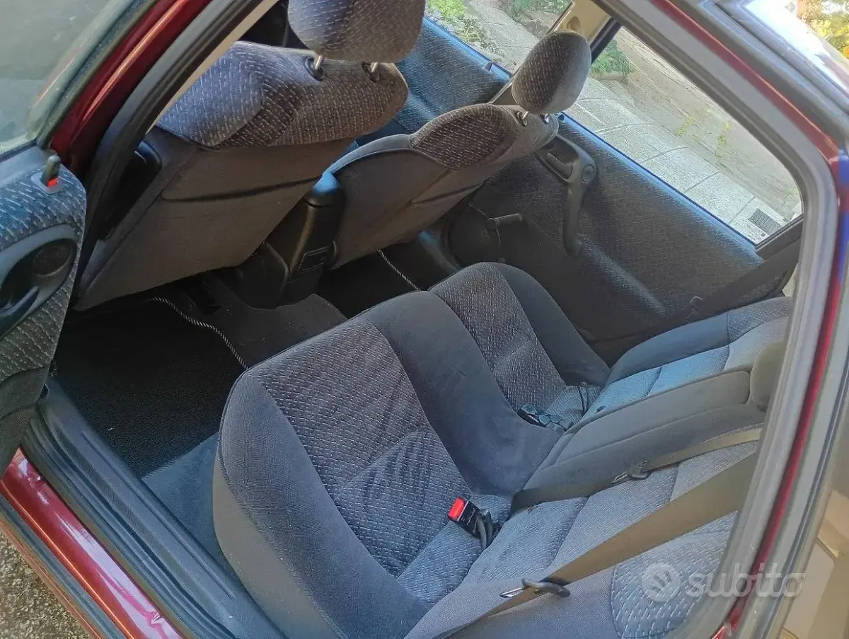 Usata Opel Vectra 90 CV (66 kW) 1996 Rosso Berlina