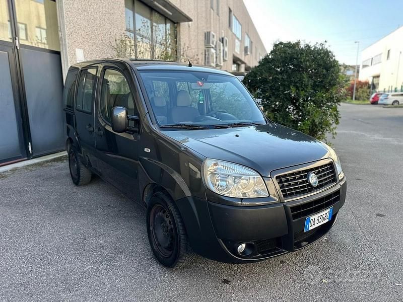 Usata Fiat Doblò Family 85 CV (62 kW) 2006 Nero Monovolume