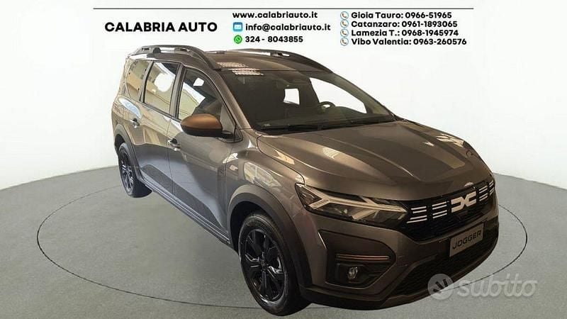 Nuova Dacia Jogger Extreme 100 CV (73 kW) 2025 Grigio scuro Monovolume