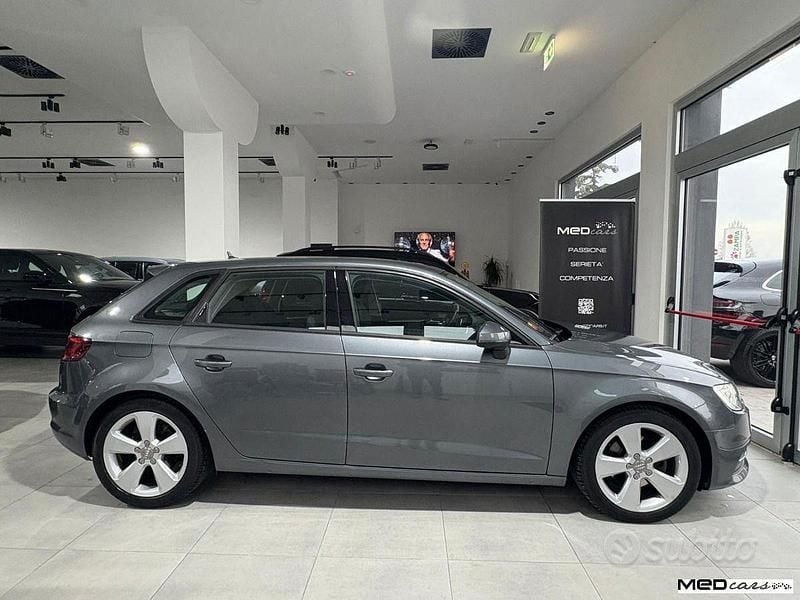 Usata Audi A3 Sportback Ambition 105 CV (77 kW) 2014 Grigio Utilitaria