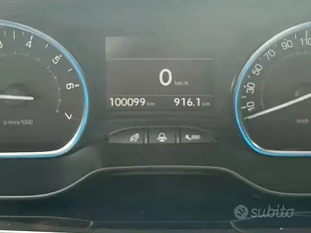 Usata Peugeot 2008 82 CV (60 kW) 2017 Bianco SUV