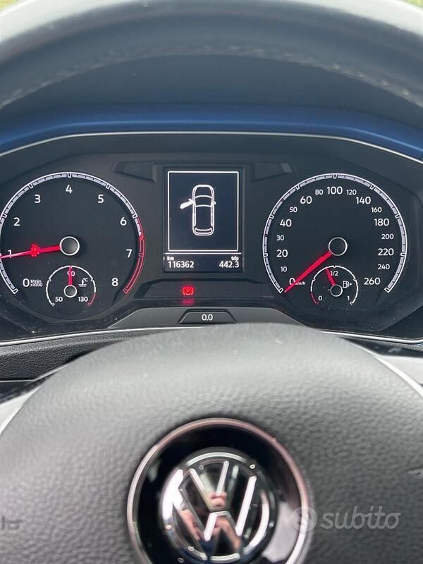 Usata VW T-Roc Style 116 CV (85 kW) 2018 Blu SUV